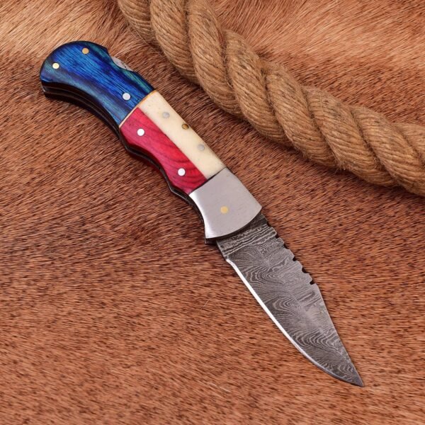 Beautiful Custom Handmade Damascus Folding Knives Overall Size 7" Blade Size 3.5" Handal Size 3.5" USA Style Handal Steel Booster With Leather Sheath