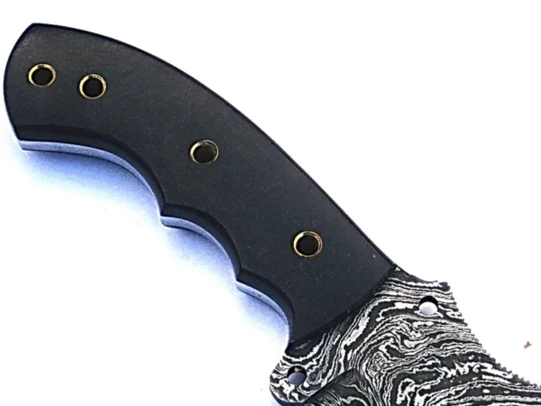 Damascus knife / Tracker / Hand Made / Custom / Forged Damascus / Black Micarta handle/ Survival Tool / Bushcraft / Fiel