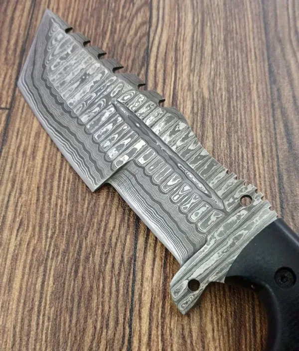 Custom Handmade Damascus Steel Tracker Knife - Beautiful G10 Handle Perfect Edges.