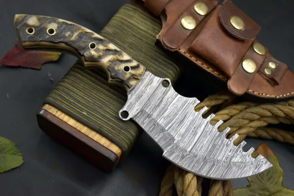 Tracker Knife Custom Damascus Steel Hunting Knife Handmade Full Tang Blade Bushcraft Camping Knife Leather Sheath Personalised Gift For Him