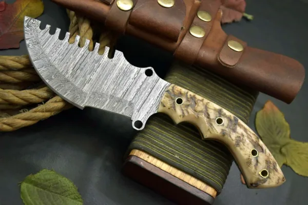 Tracker Knife Custom Damascus Steel Hunting Knife Handmade Full Tang Blade Bushcraft Camping Knife Leather Sheath Personalised Gift For Him
