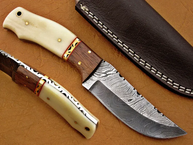 Damascus Hunting Knife, Damascus Steel Classic Skinner Knife, 8", Walnut Wood, Camel Bone Handle, Fixed Blade, Full Tang Damascus Hunting Knife, Damascus Steel Classic Skinner Knife, 8", Walnut Wood, Camel Bone Handle, Fixed Blade, Full Tang