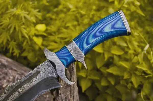 15" Handmade Damascus Steel Bowie Knife: Hunting, Survival Knife with Leather Sheath