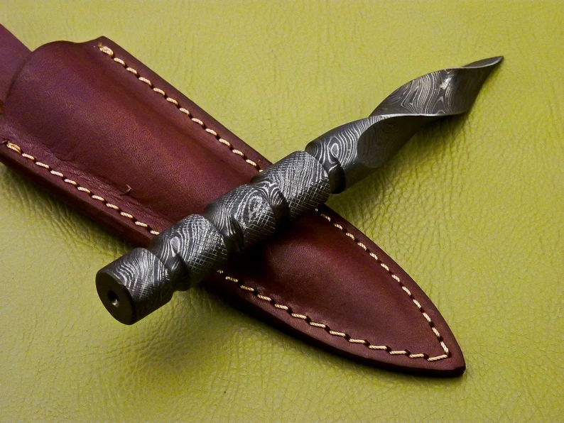 6.5 inch Custom Forged Hunter Damascus Steel Tri Dagger Hand Forged Twisted Pattern Kris Dagger W Leather Cover